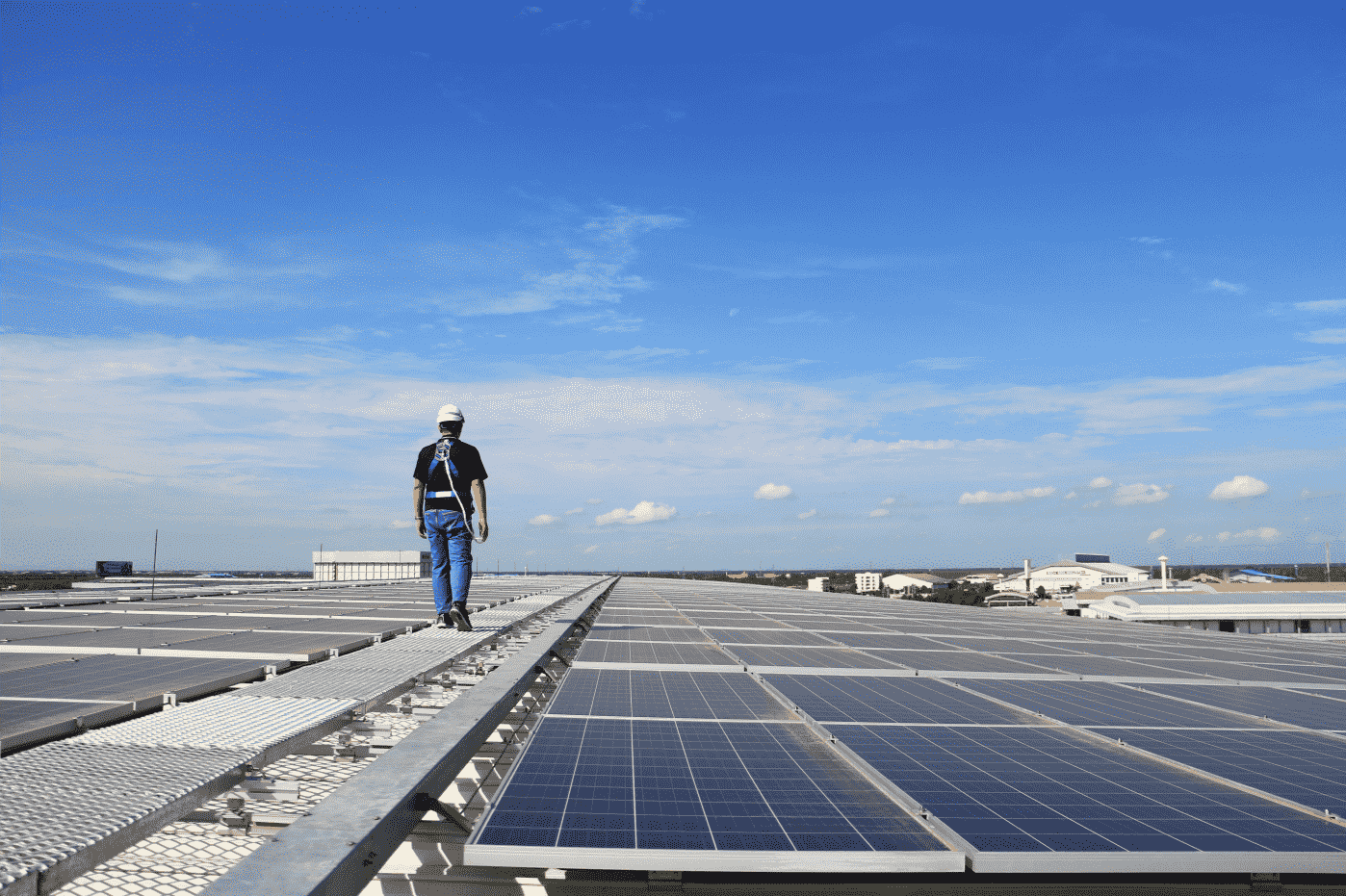 Tornar os módulos fotovoltaicos tão baratos quanto possível, mas não mais baratos